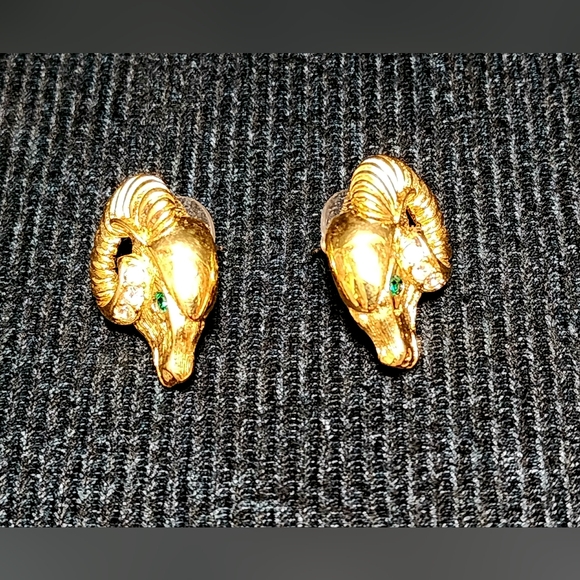 KENNETH J LANE For AVON Golden Ram's Head Earrings - Vintage - Picture 4 of 7